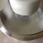 mélange sucre et oeuf serrer la meringue