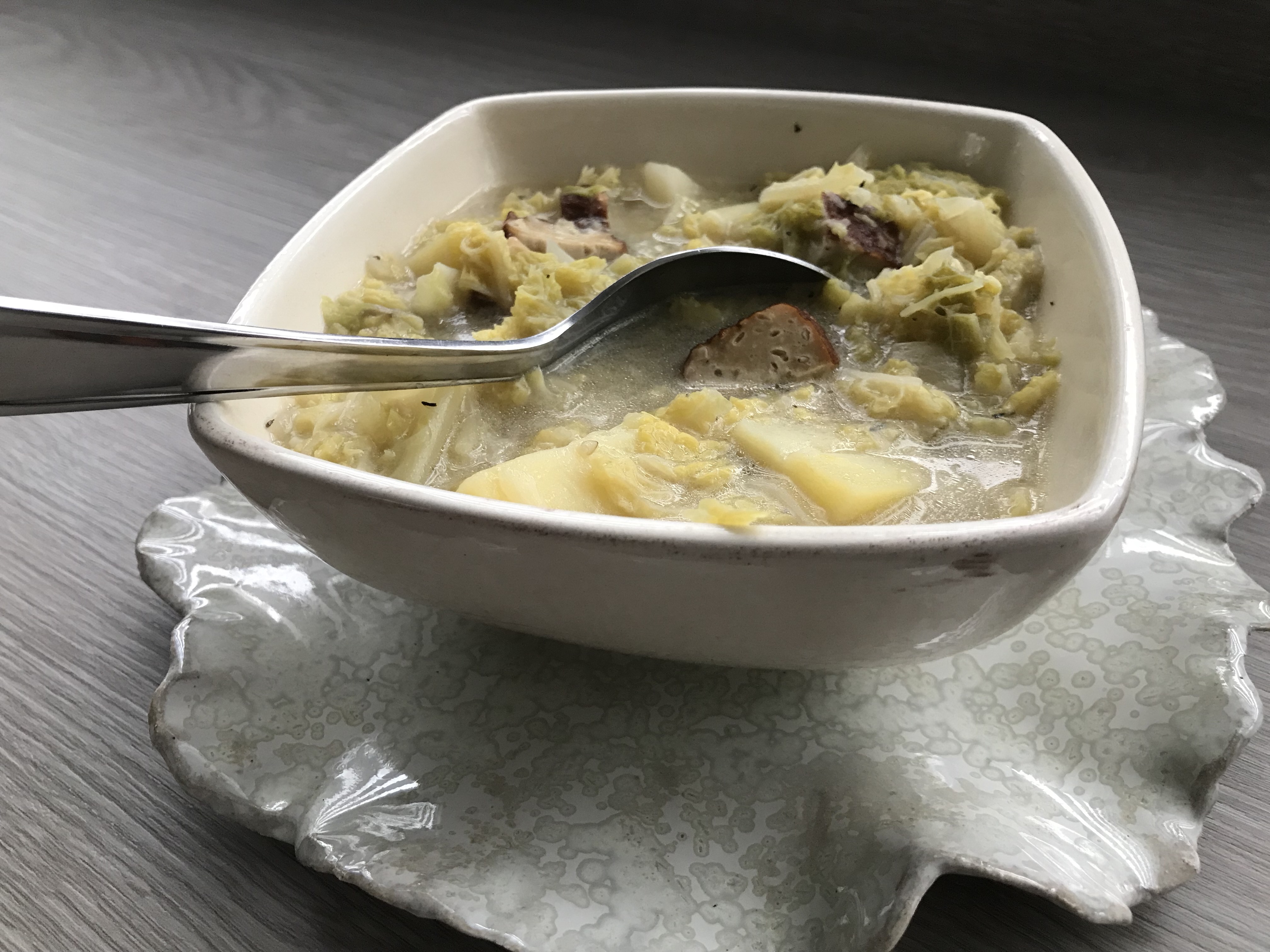 soupe-médiévale-de-chou-au-lait-d-amande